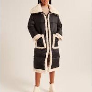 Abercrombie & Fitch Black and Cream Teddy Jacket